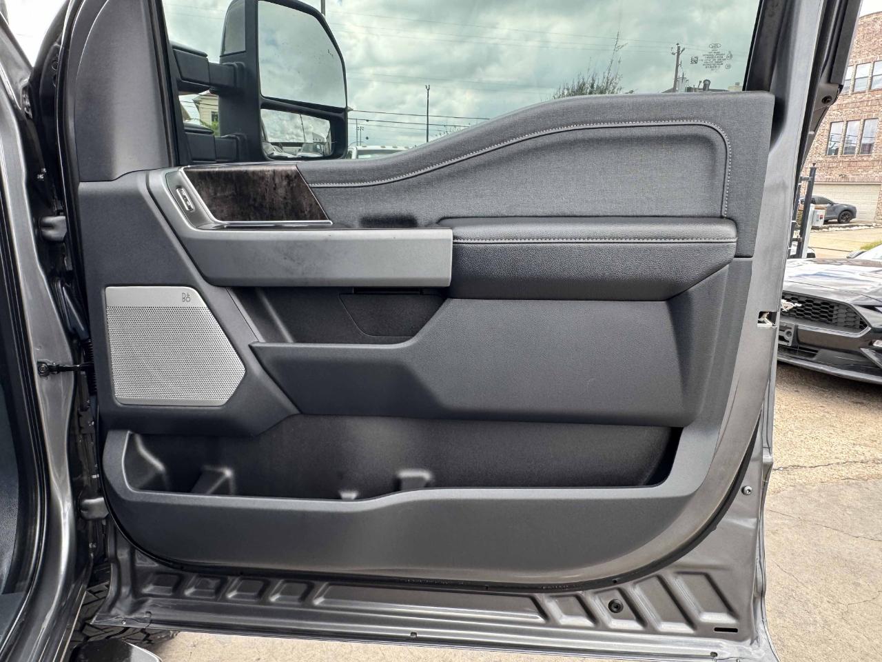 Ford Super Duty F-350 SRW  2023