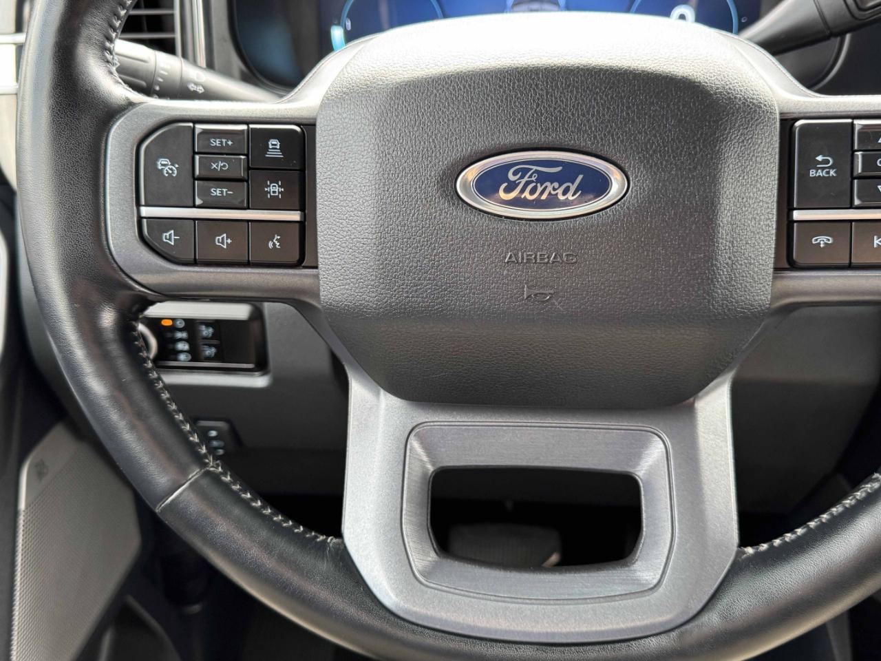 Ford Super Duty F-350 SRW  2023