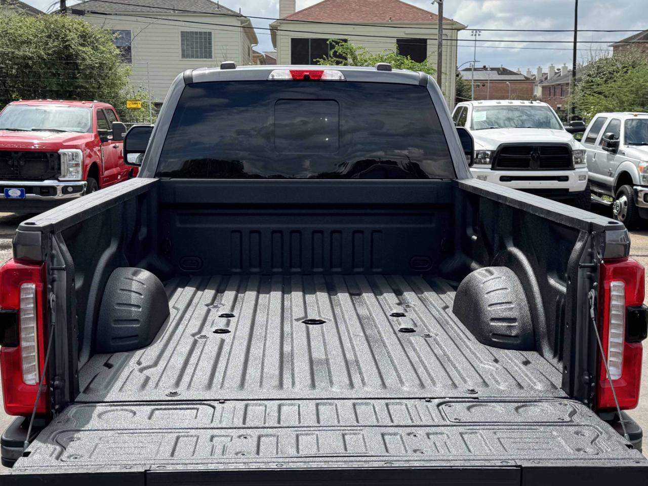 Ford Super Duty F-350 SRW  2023