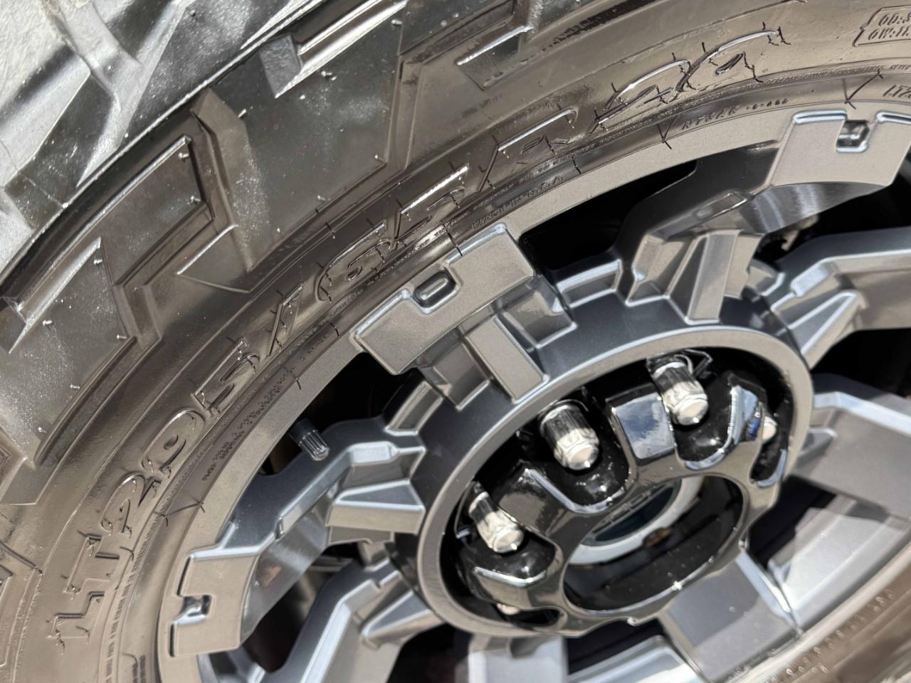 Ford Super Duty F-350 SRW  2023