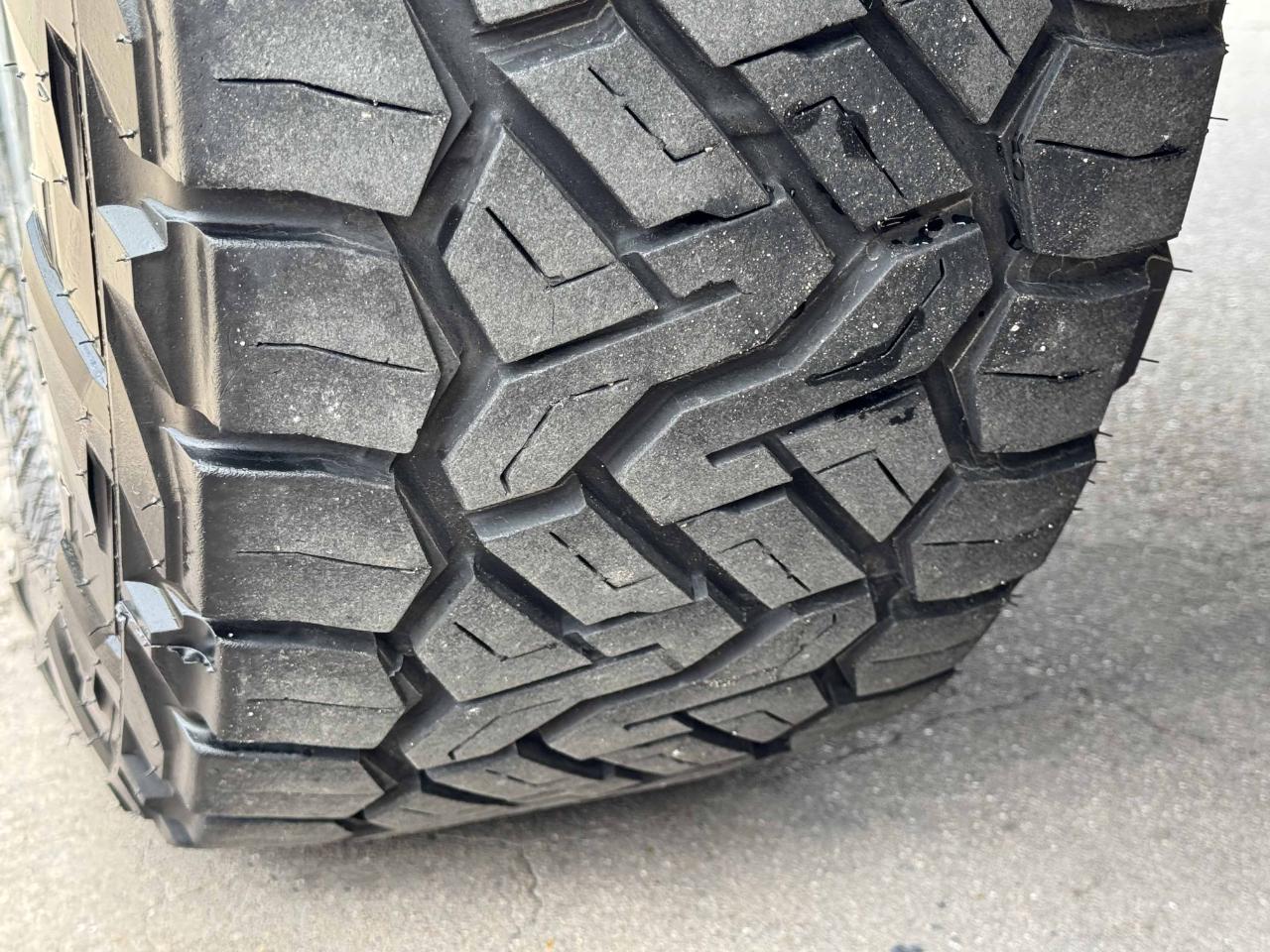 Ford Super Duty F-350 SRW  2023