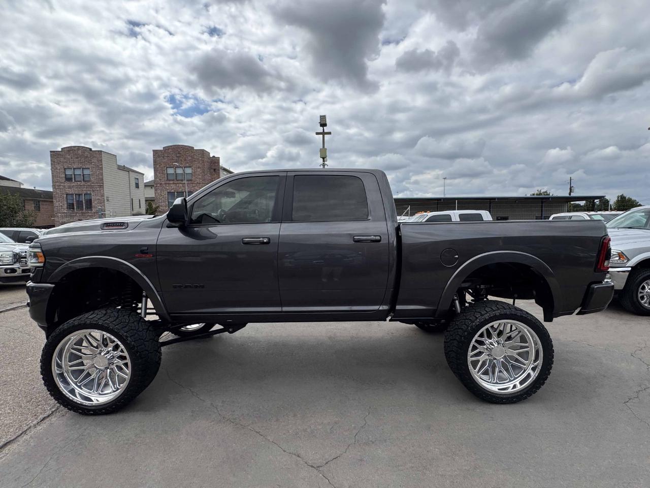 RAM 2500 Laramie Crew Cab 4WD 2020