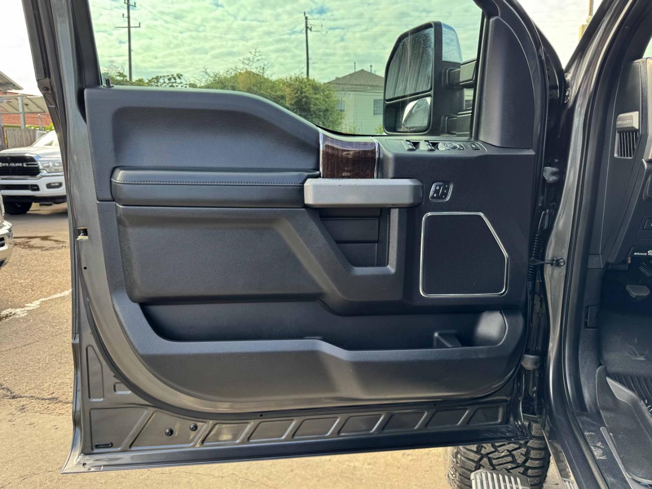 Ford Super Duty F-250 SRW  2017
