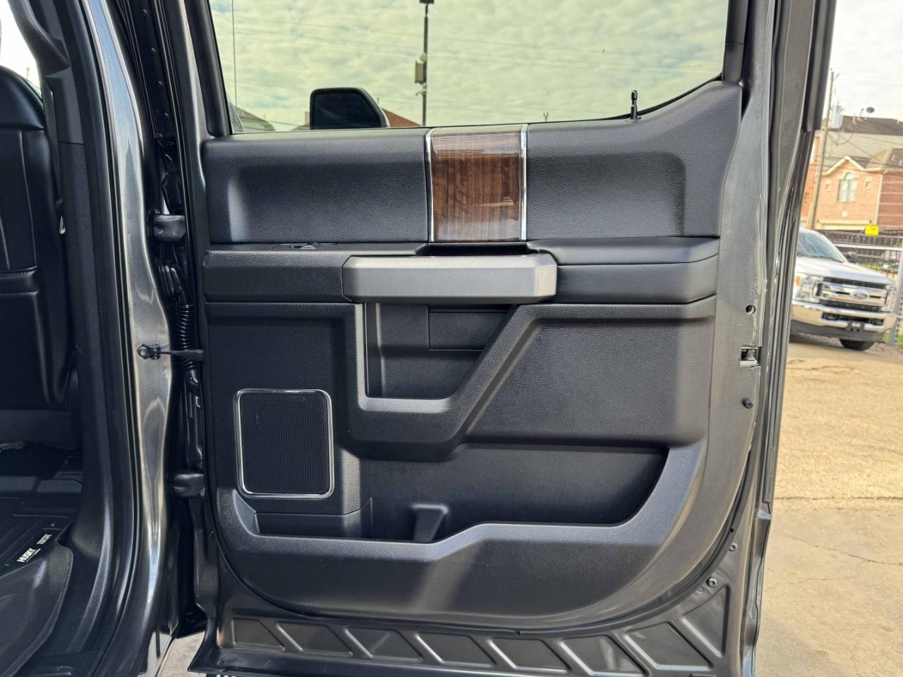 Ford Super Duty F-250 SRW  2017