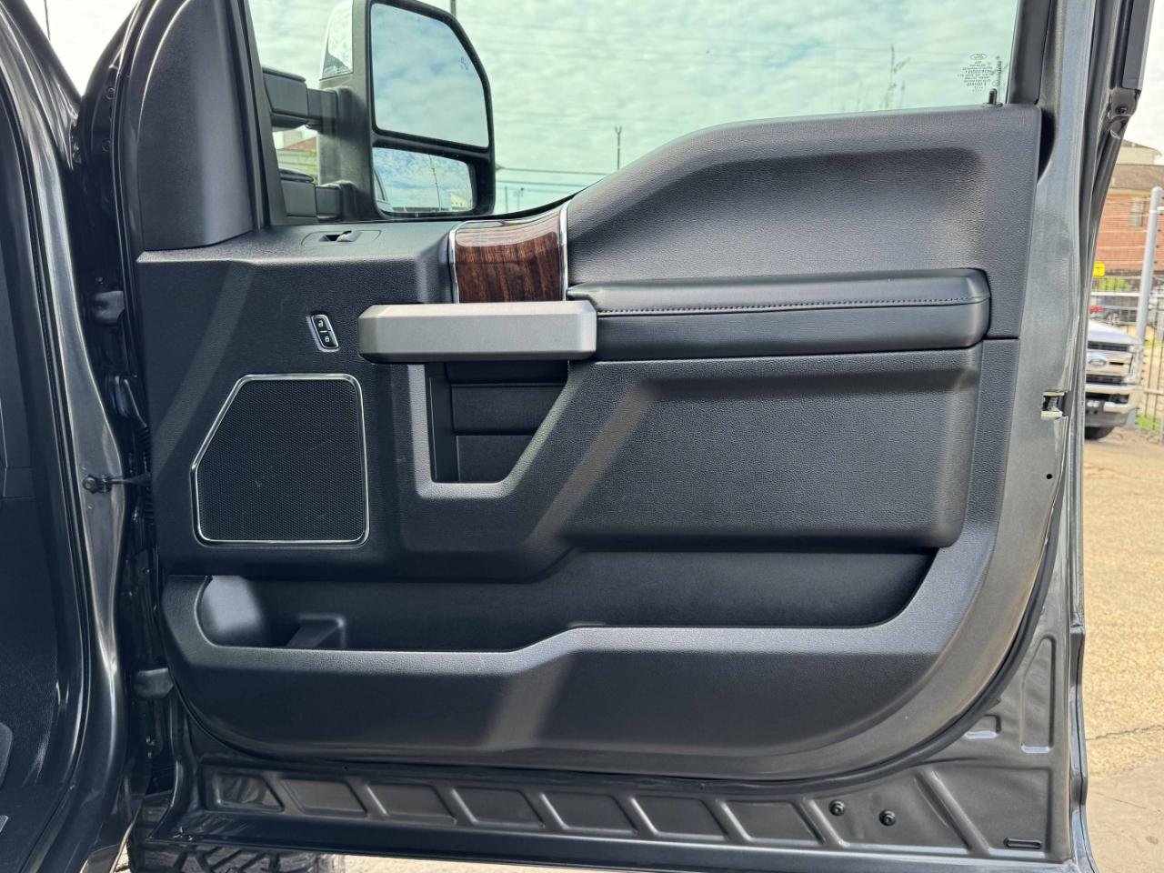 Ford Super Duty F-250 SRW  2017