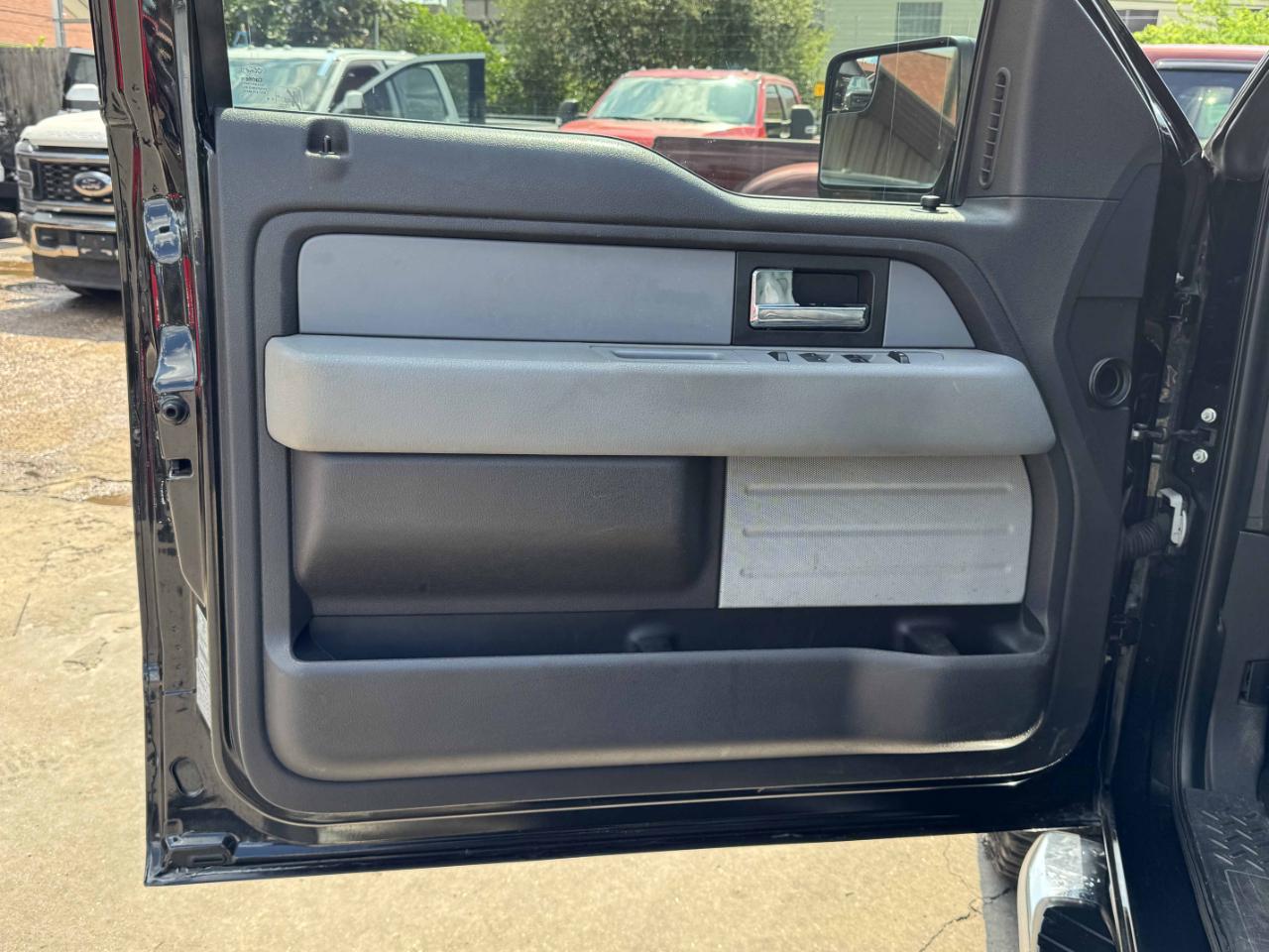 Ford F-150 XLT SuperCrew 4WD 2014