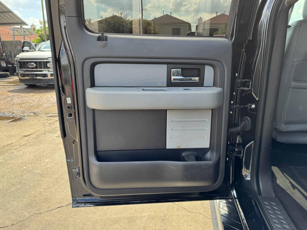 Ford F-150 XLT SuperCrew 4WD 2014