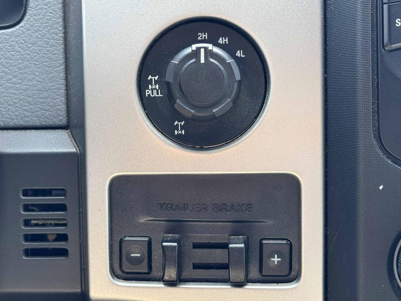 Ford F-150 XLT SuperCrew 4WD 2014