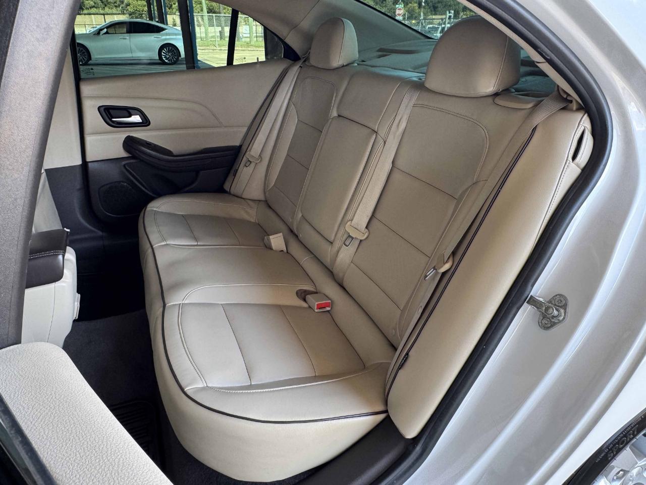 Chevrolet Malibu  2013