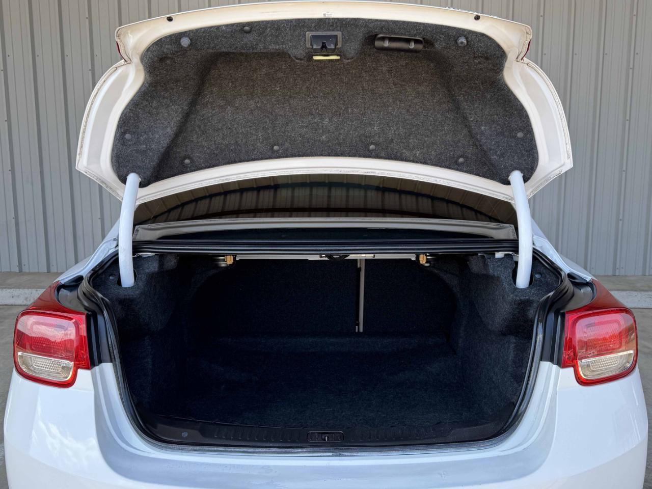 Chevrolet Malibu  2013