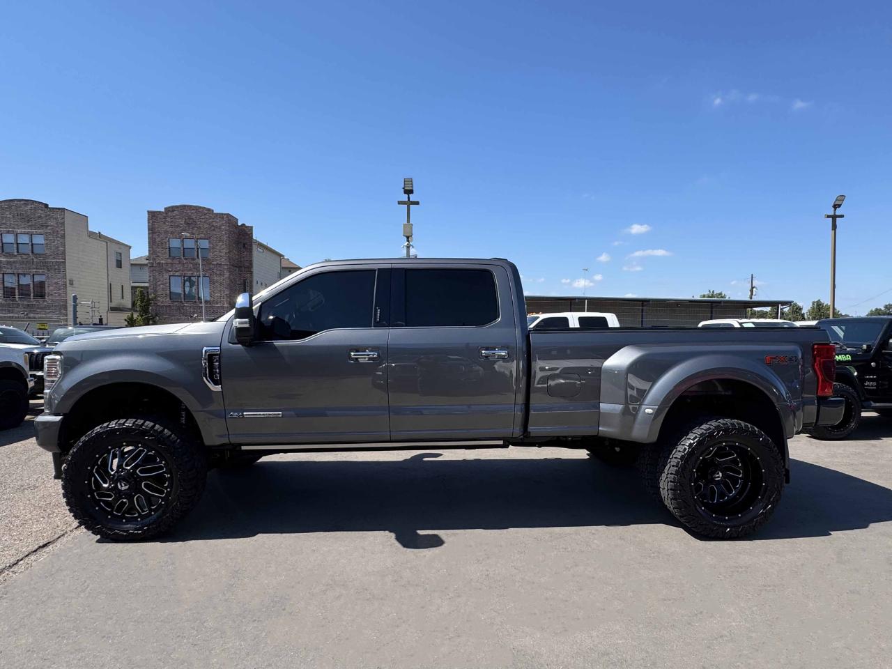 Ford Super Duty F-350 DRW  2022