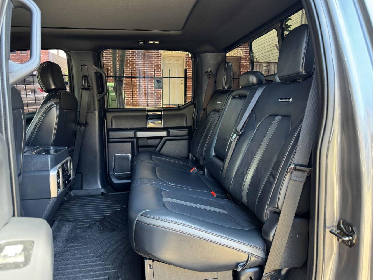 Ford Super Duty F-350 DRW  2022
