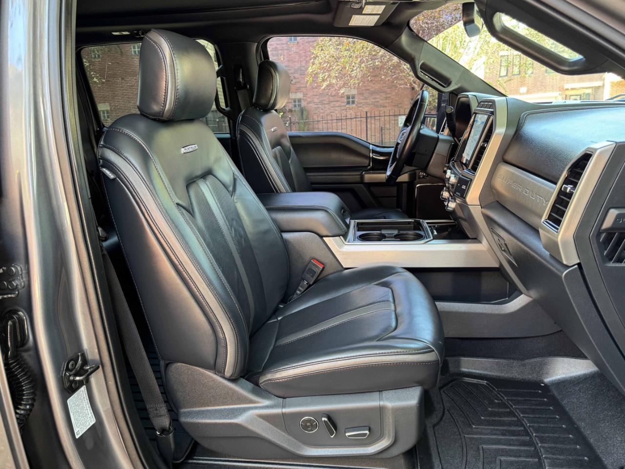 Ford Super Duty F-350 DRW  2022