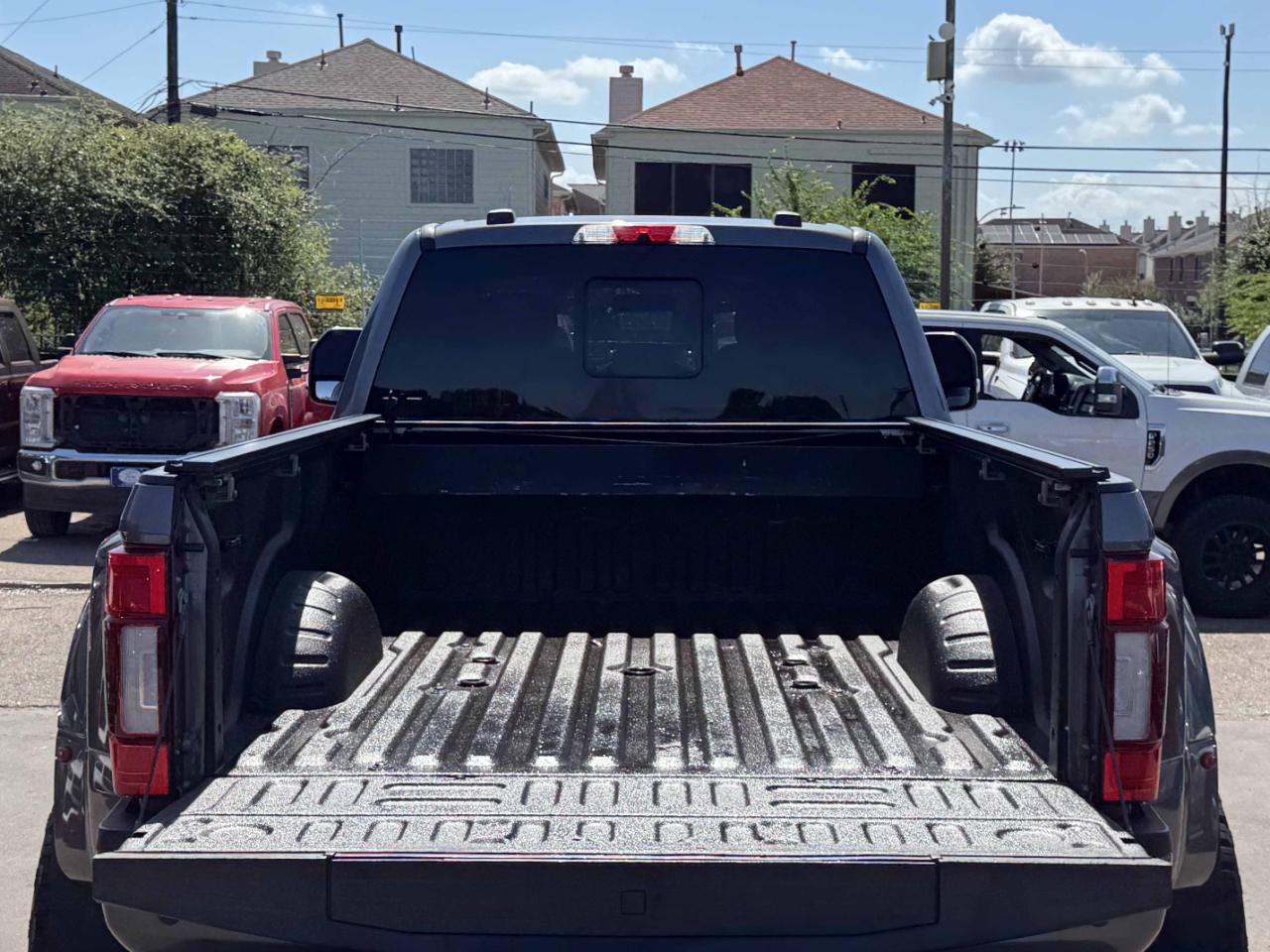 Ford Super Duty F-350 DRW  2022