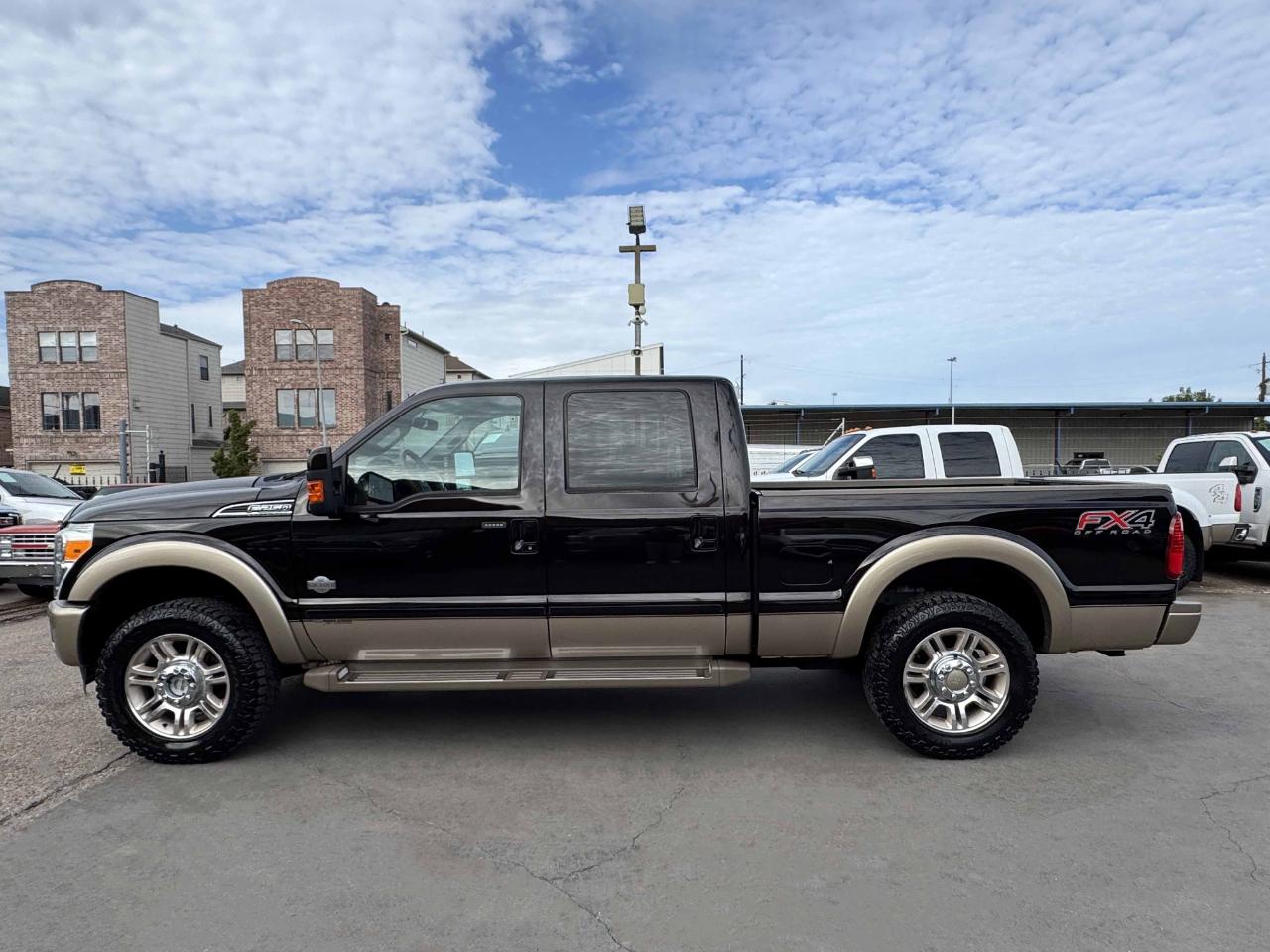 Ford Super Duty F-250 SRW  2013