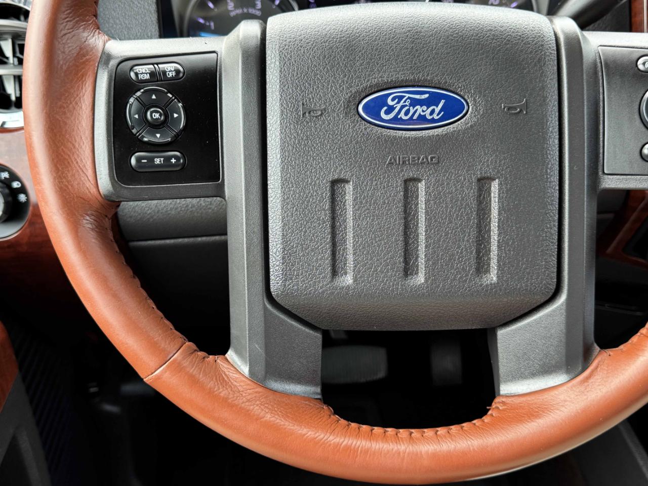 Ford Super Duty F-250 SRW  2013