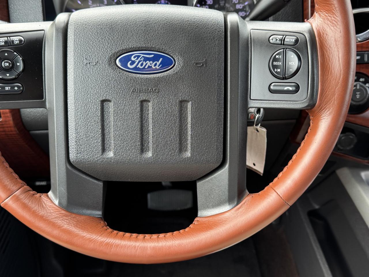 Ford Super Duty F-250 SRW  2013