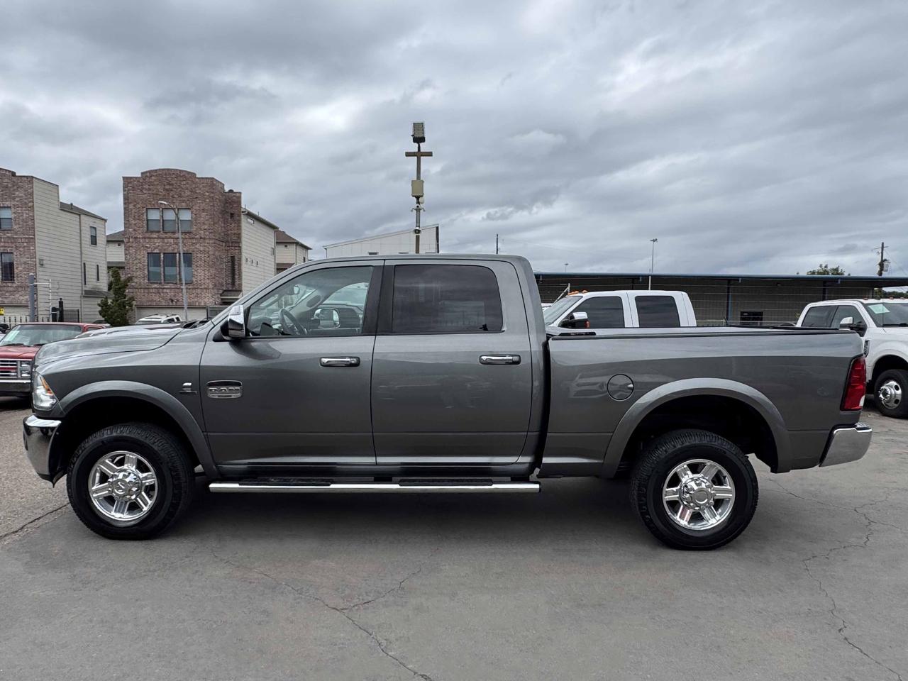 RAM 2500 Laramie Longhorn Crew Cab 4WD 2012