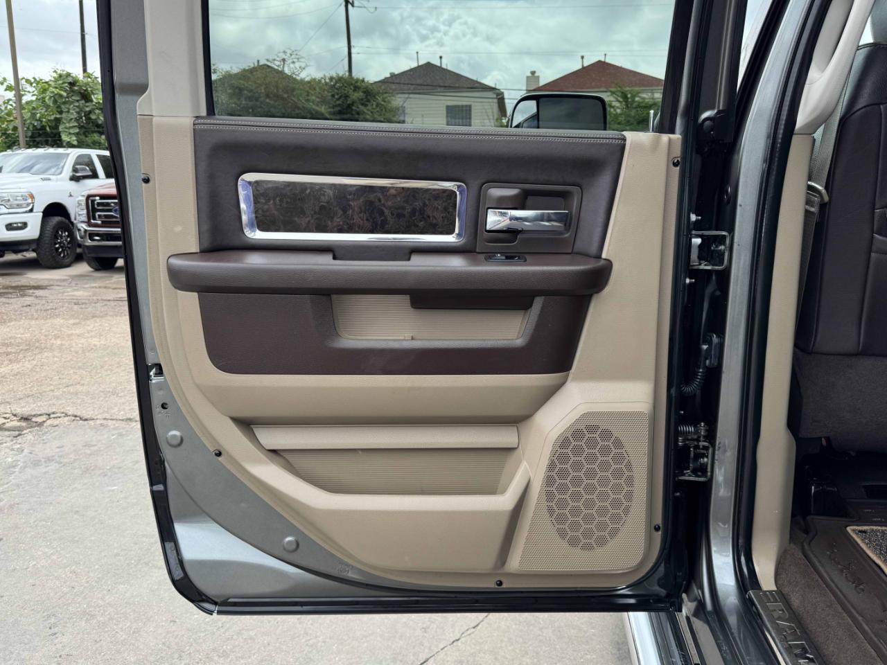 RAM 2500 Laramie Longhorn Crew Cab 4WD 2012