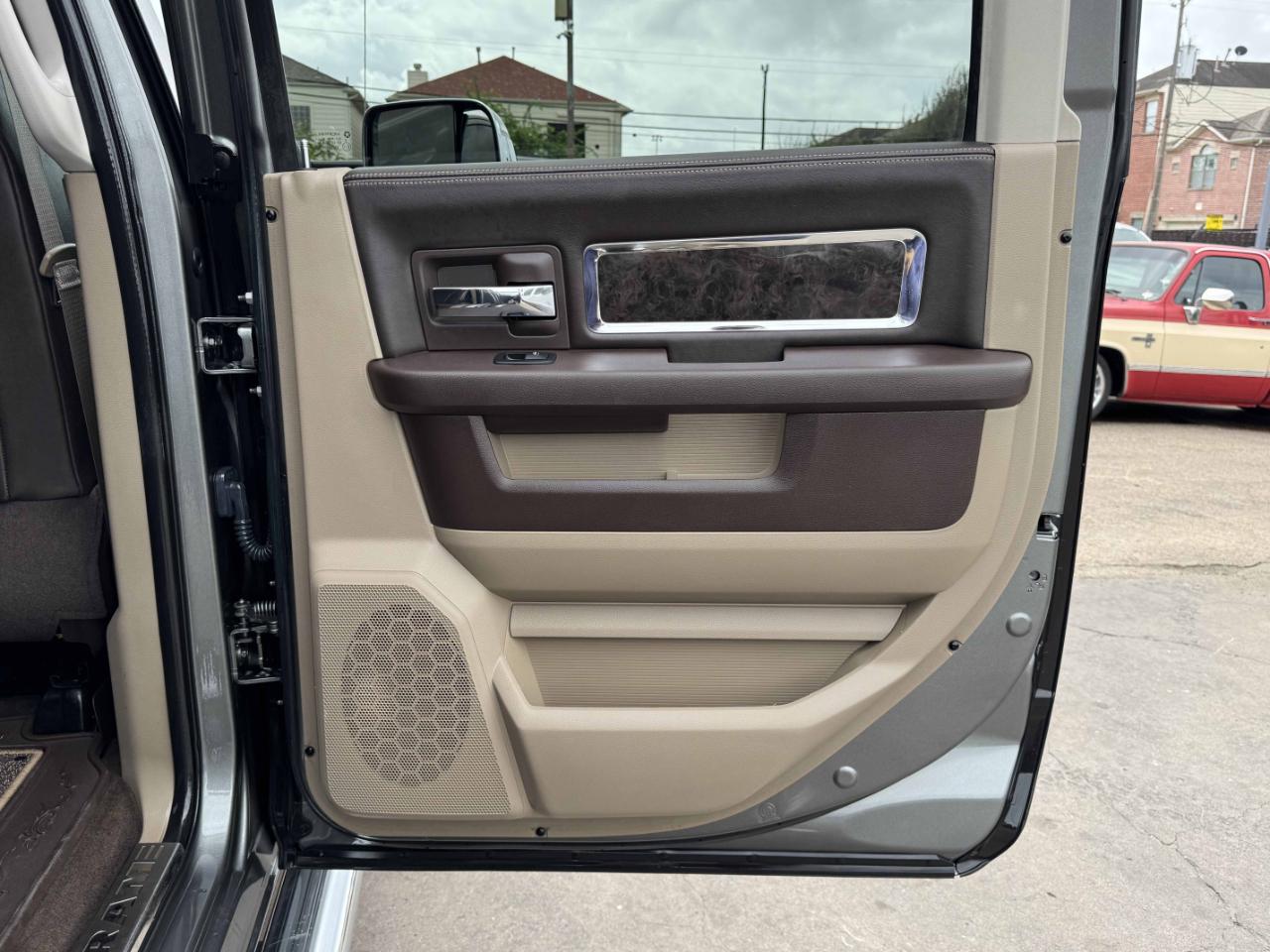 RAM 2500 Laramie Longhorn Crew Cab 4WD 2012