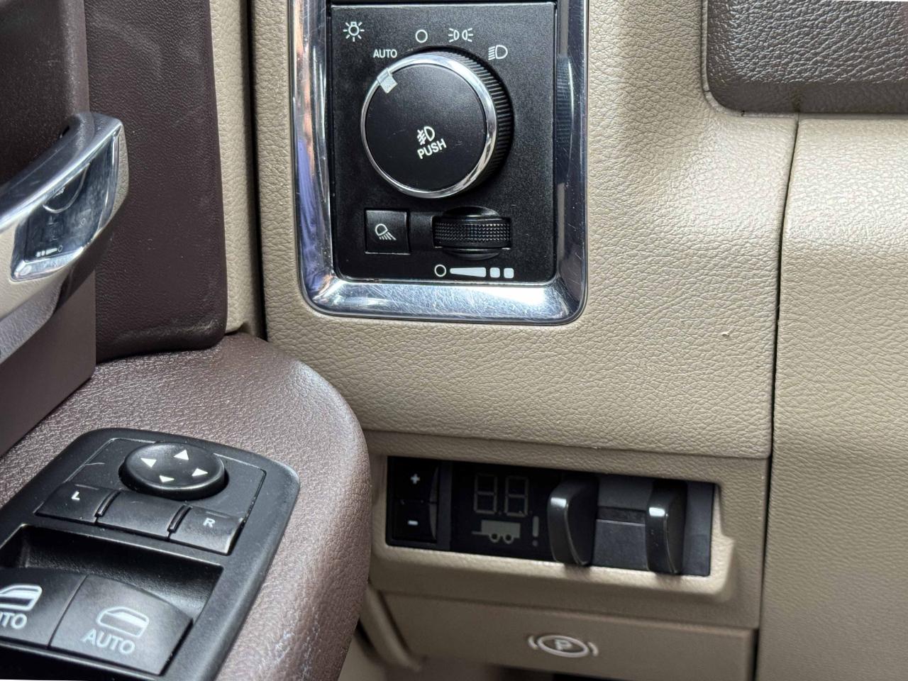 RAM 2500 Laramie Longhorn Crew Cab 4WD 2012