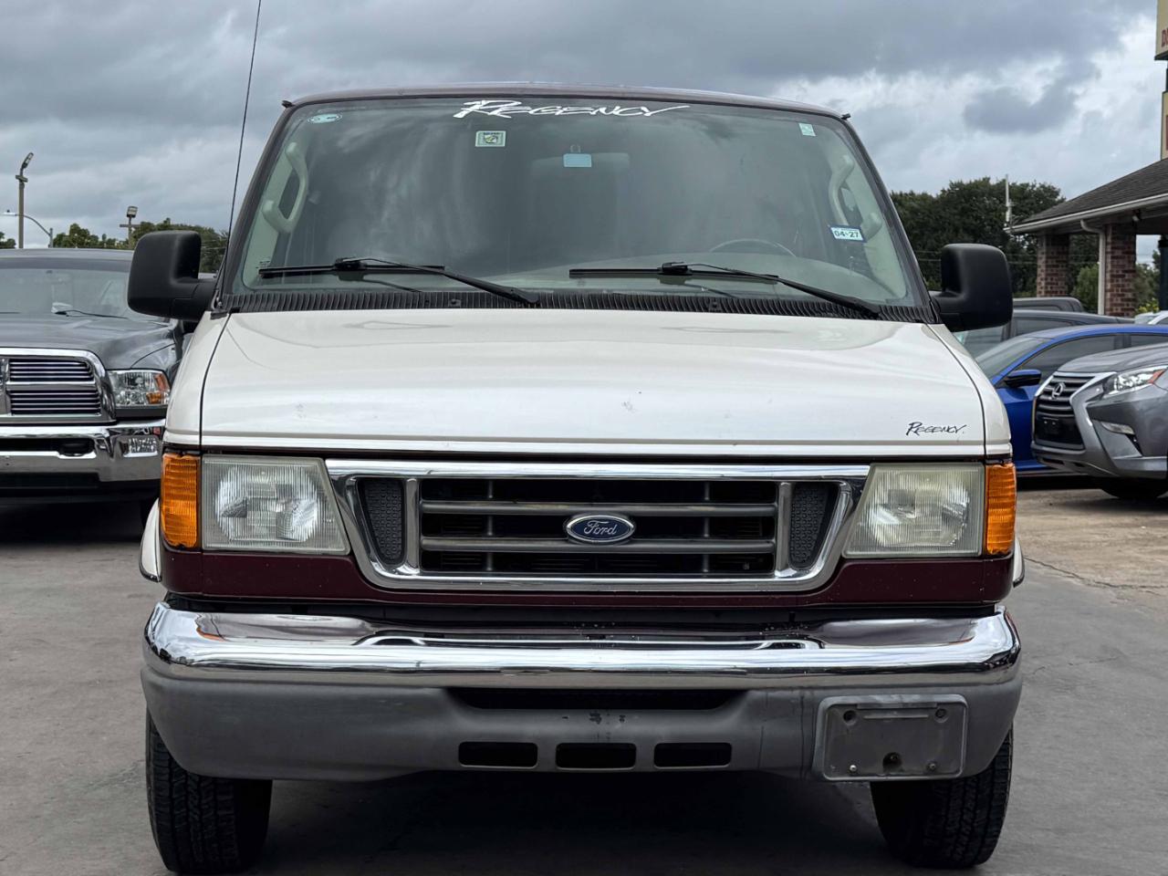 Ford Econoline Cargo Van  2006