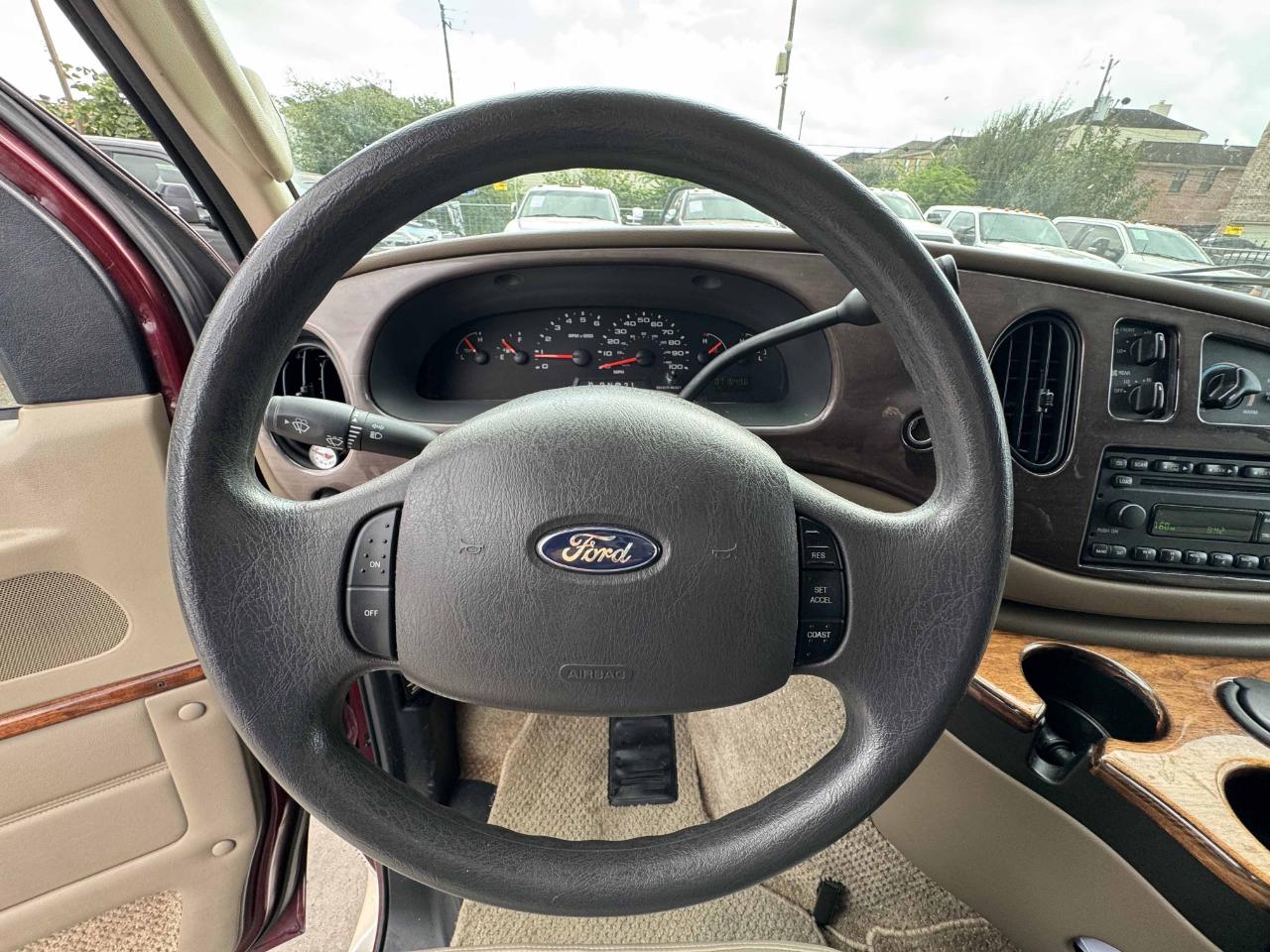 Ford Econoline Cargo Van  2006
