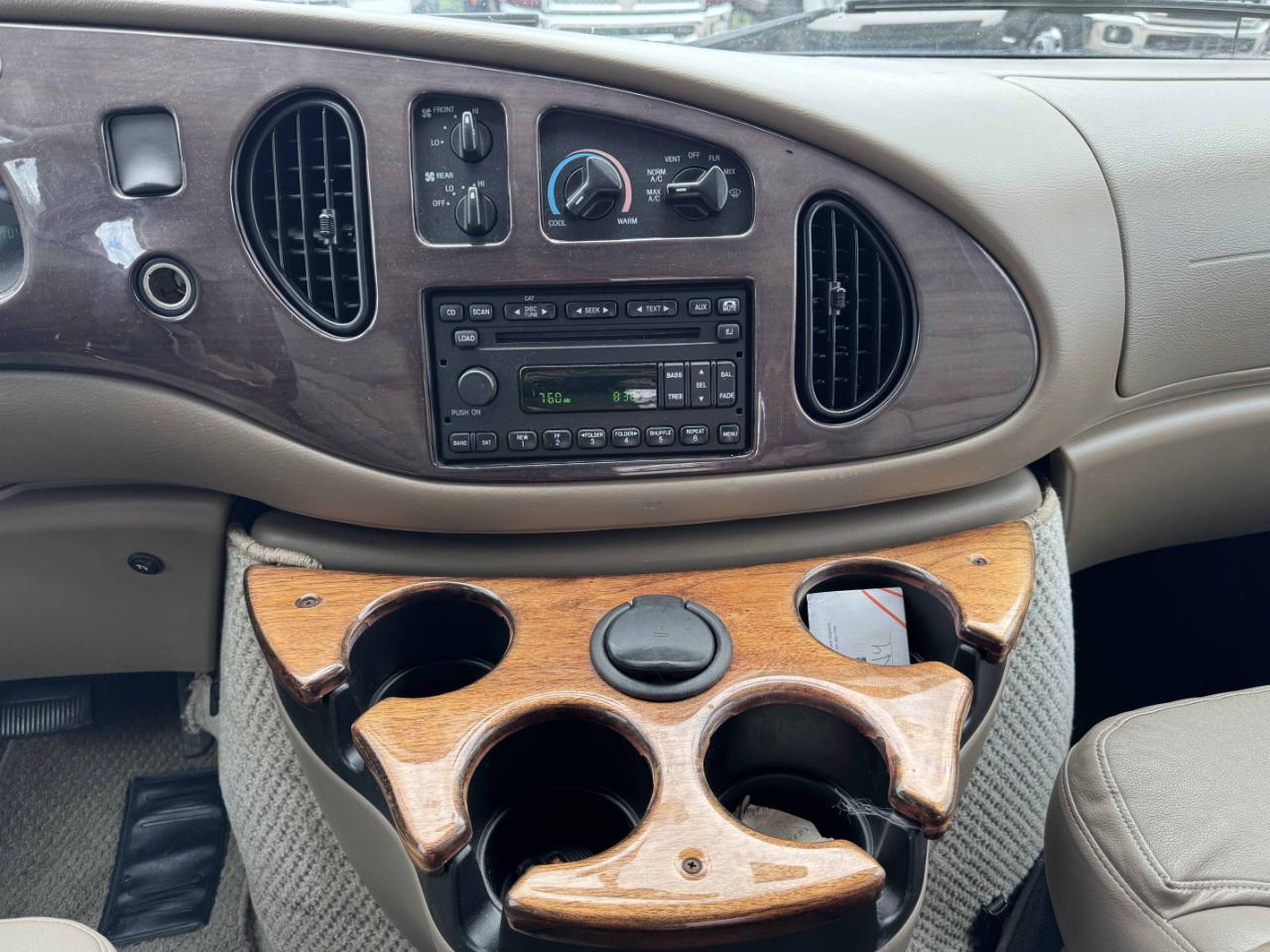 Ford Econoline Cargo Van  2006