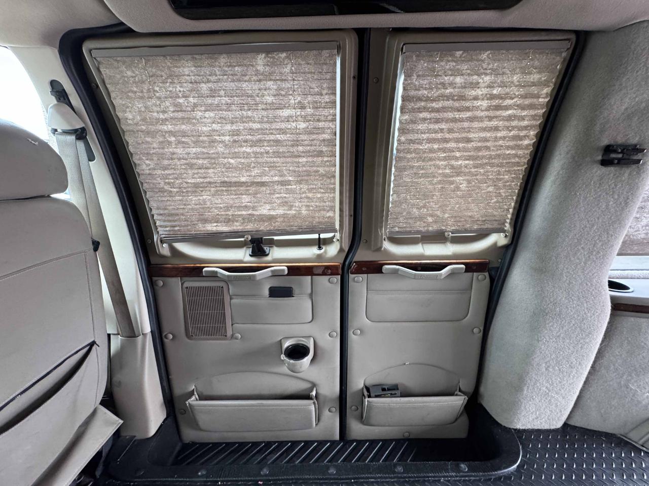 Ford Econoline Cargo Van  2006
