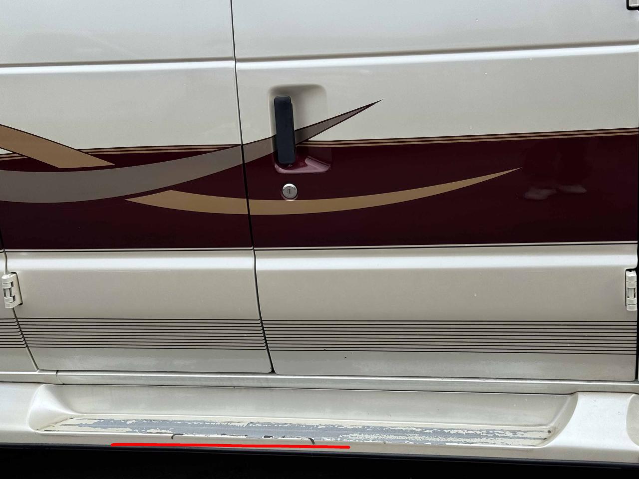 Ford Econoline Cargo Van  2006