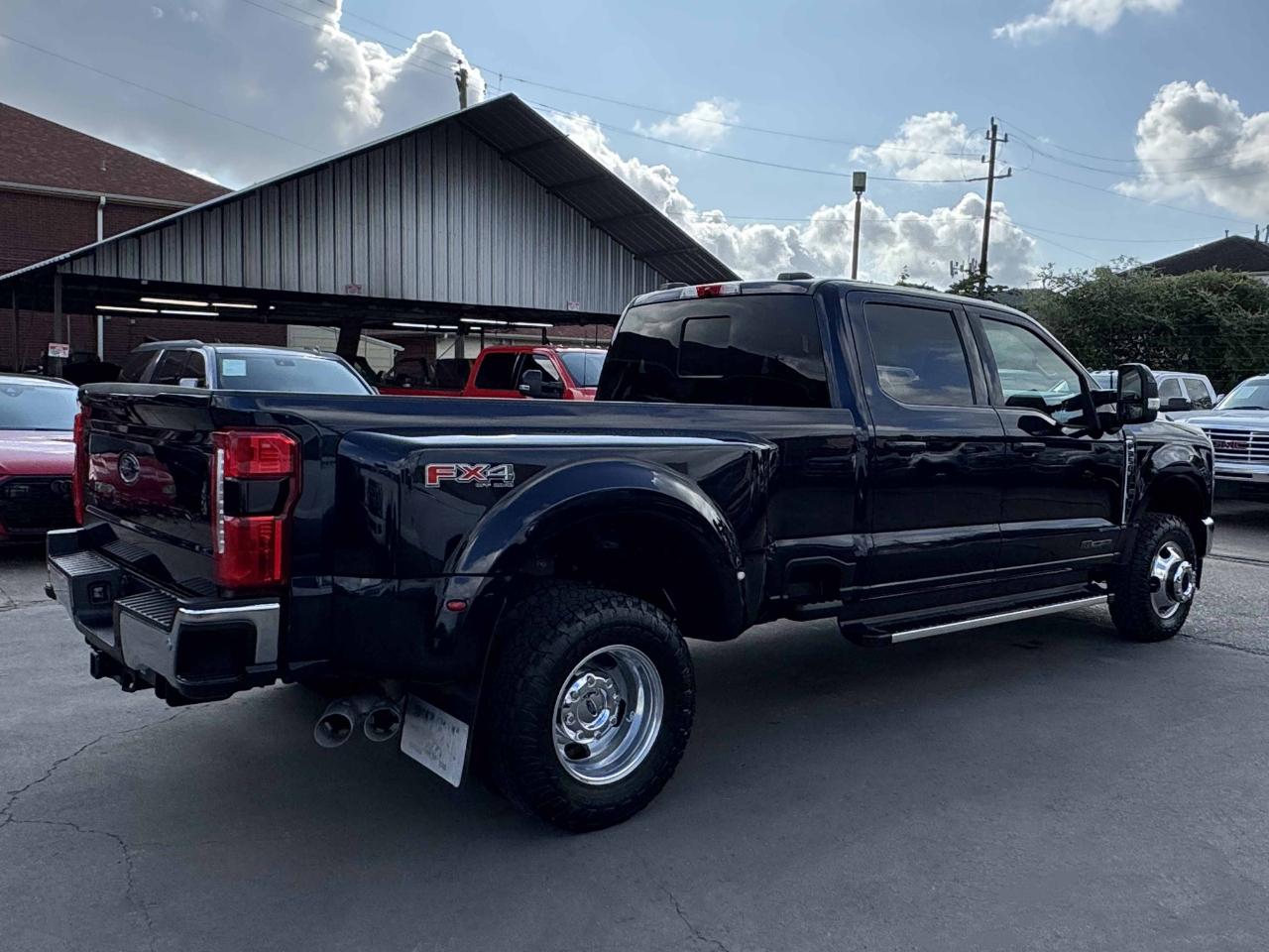 Ford Super Duty F-350 DRW  2023
