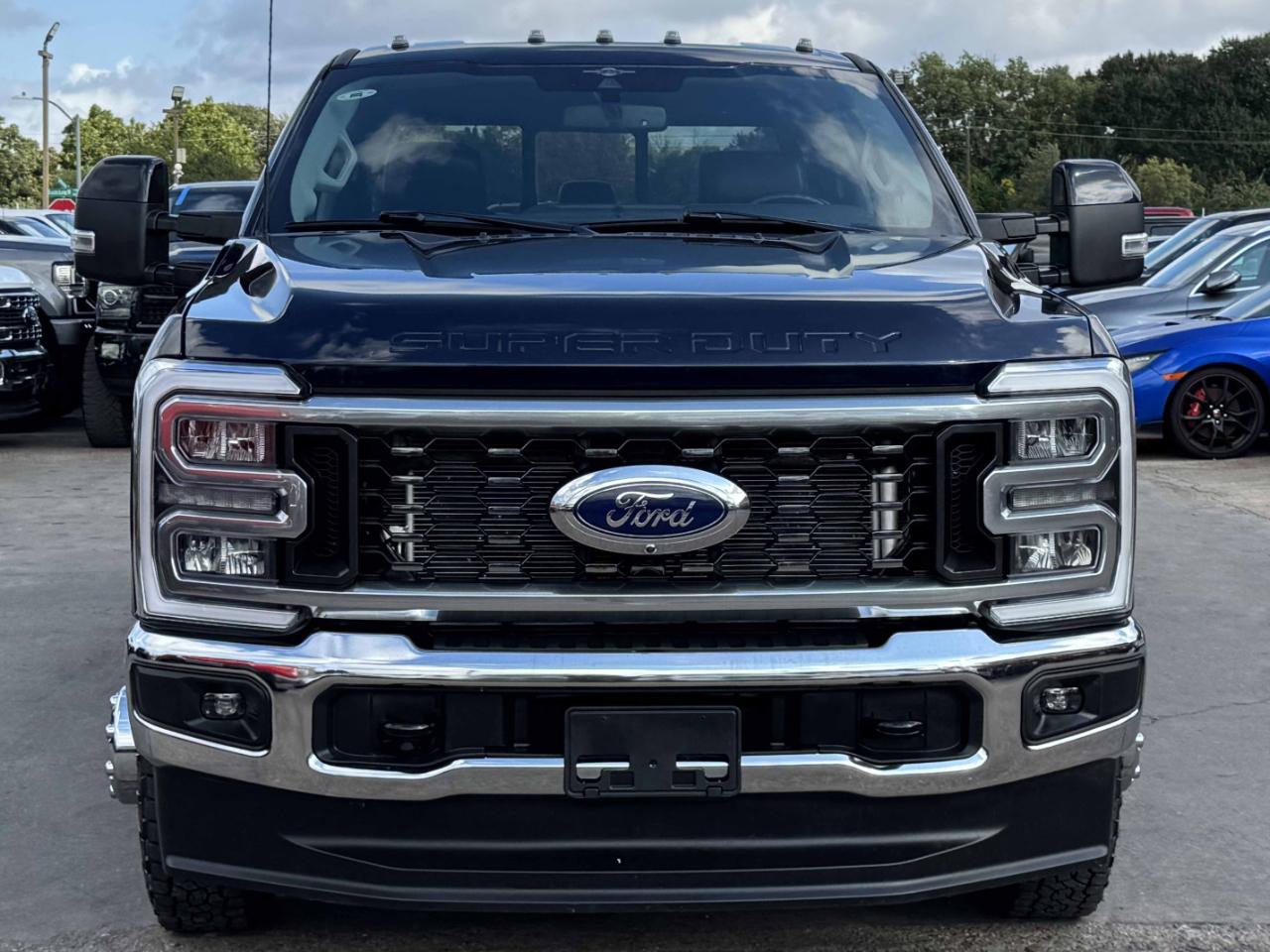 Ford Super Duty F-350 DRW  2023