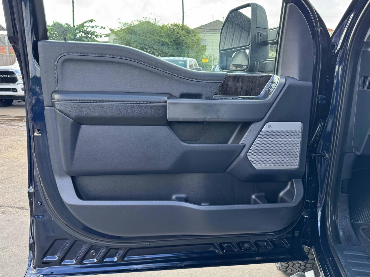 Ford Super Duty F-350 DRW  2023