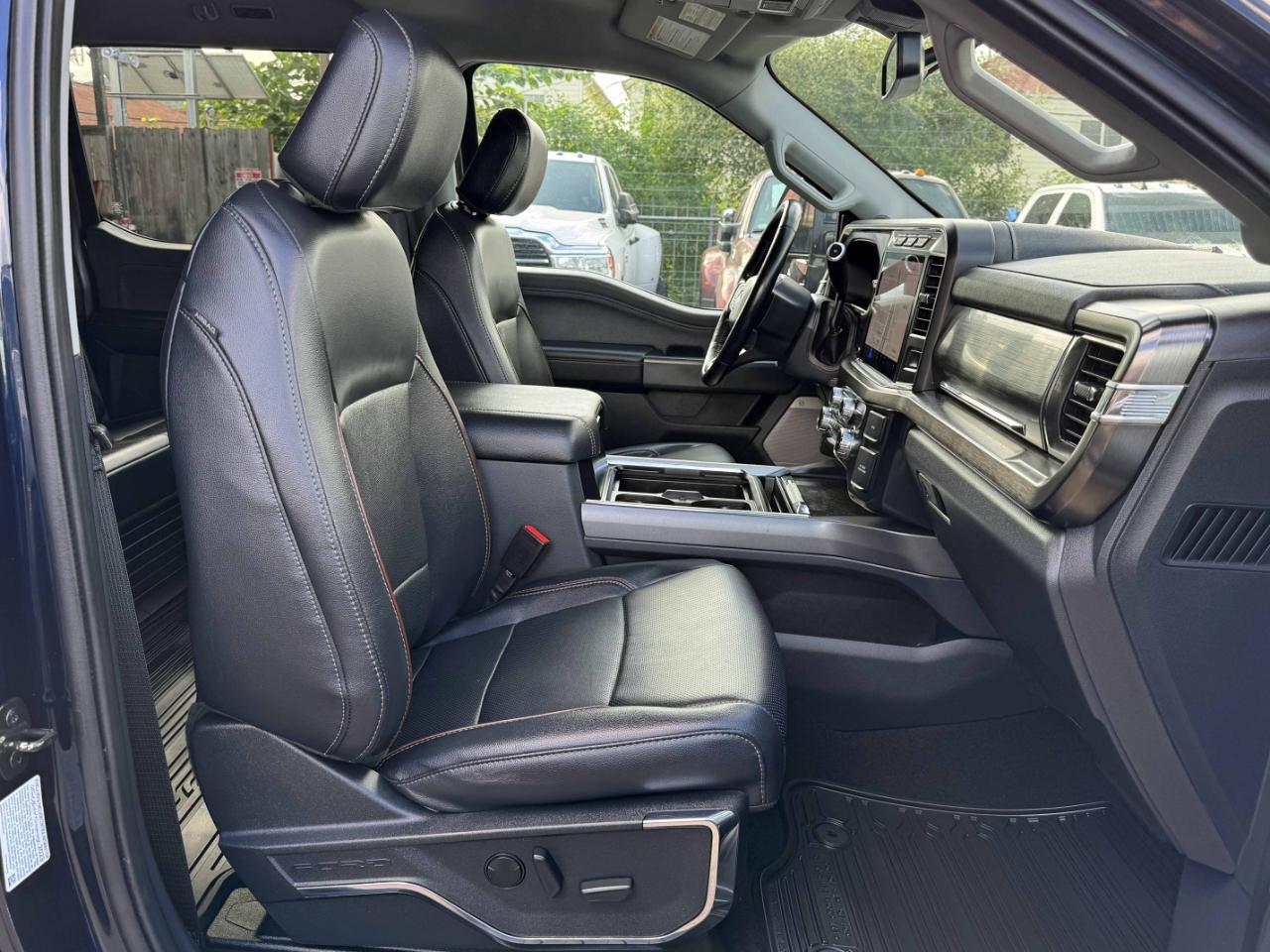 Ford Super Duty F-350 DRW  2023
