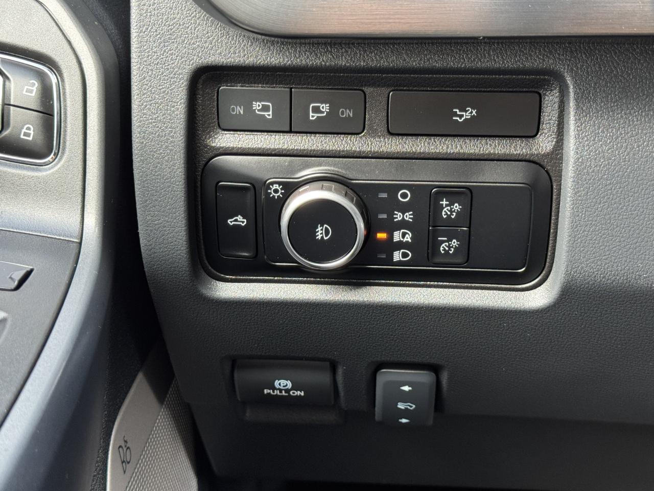 Ford Super Duty F-350 DRW  2023