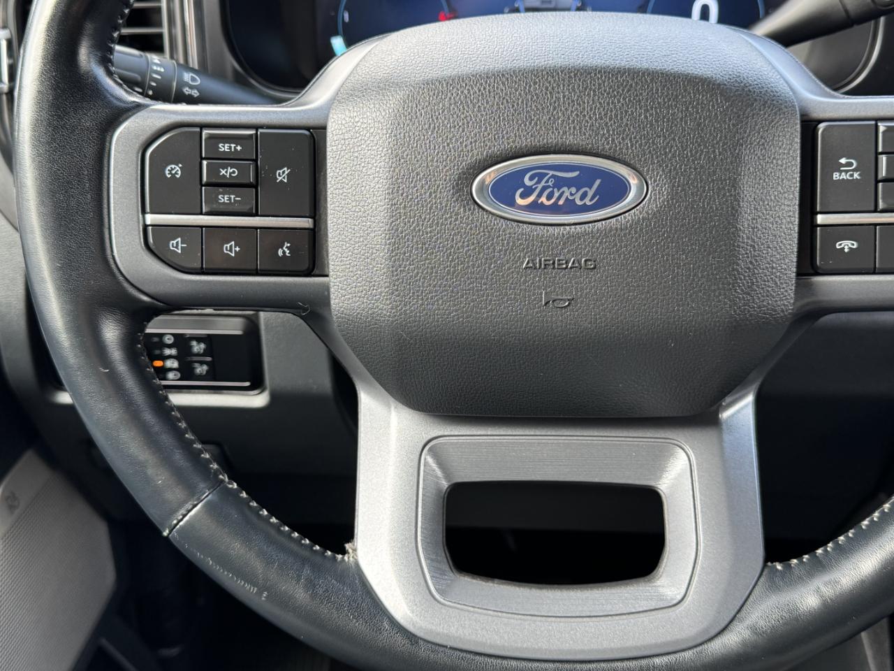 Ford Super Duty F-350 DRW  2023