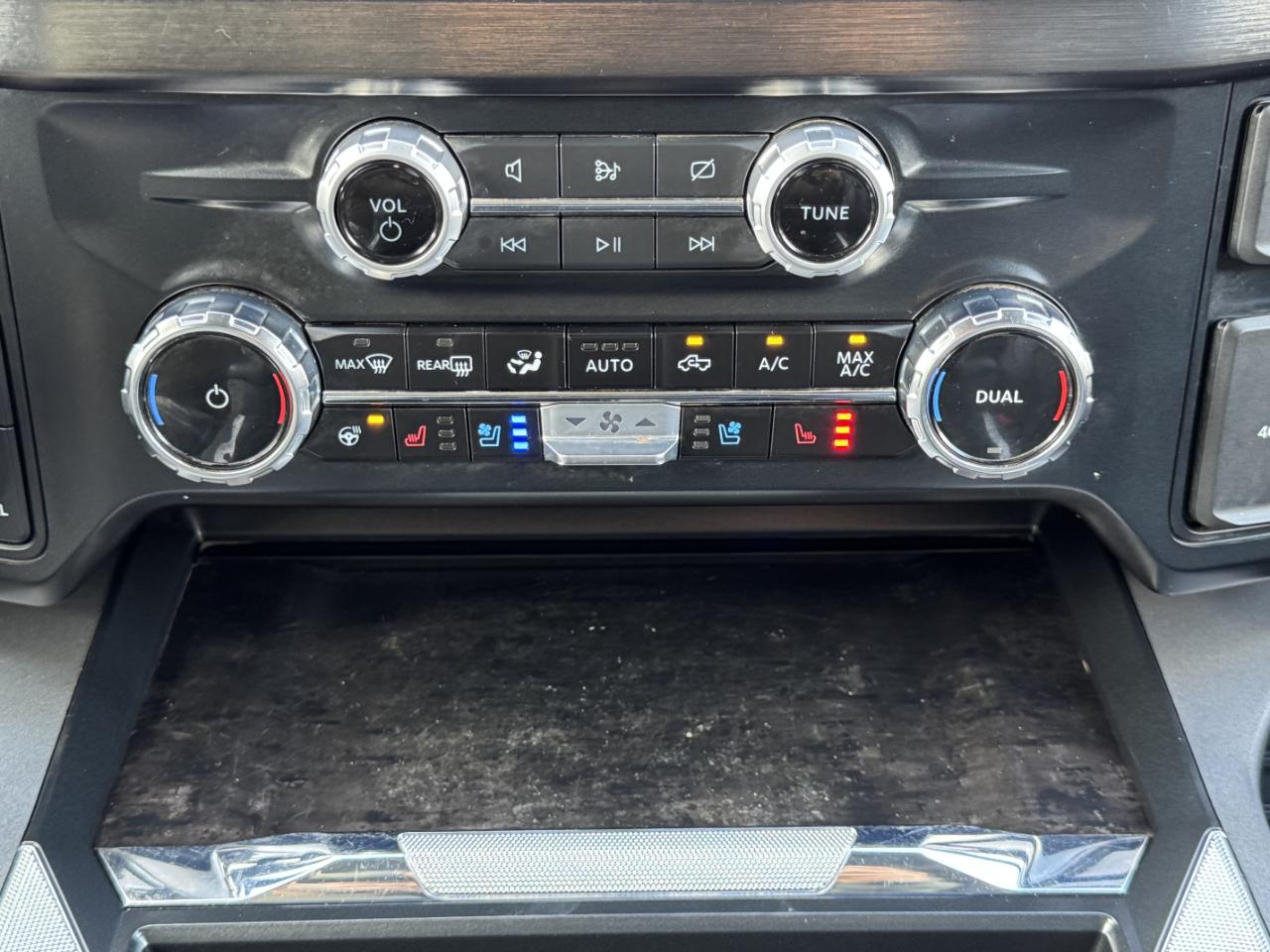 Ford Super Duty F-350 DRW  2023