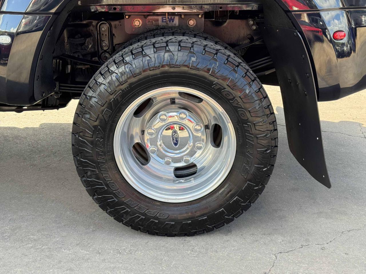 Ford Super Duty F-350 DRW  2023