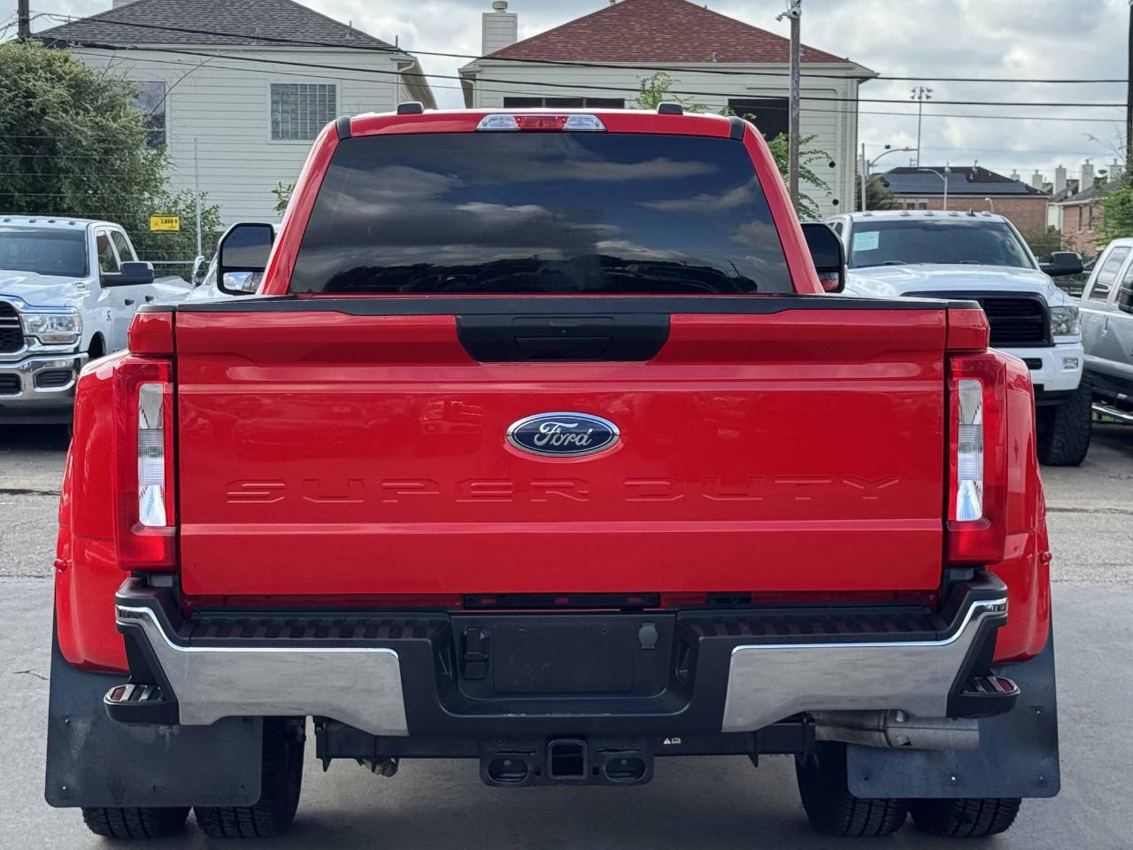 Ford Super Duty F-350 DRW  2023
