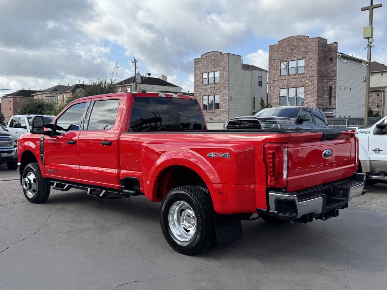 Ford Super Duty F-350 DRW  2023