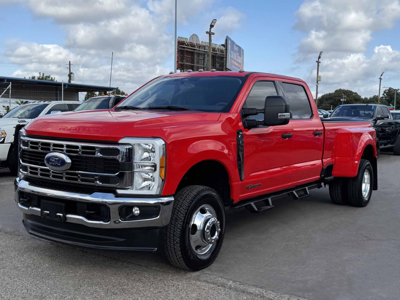 Ford Super Duty F-350 DRW  2023