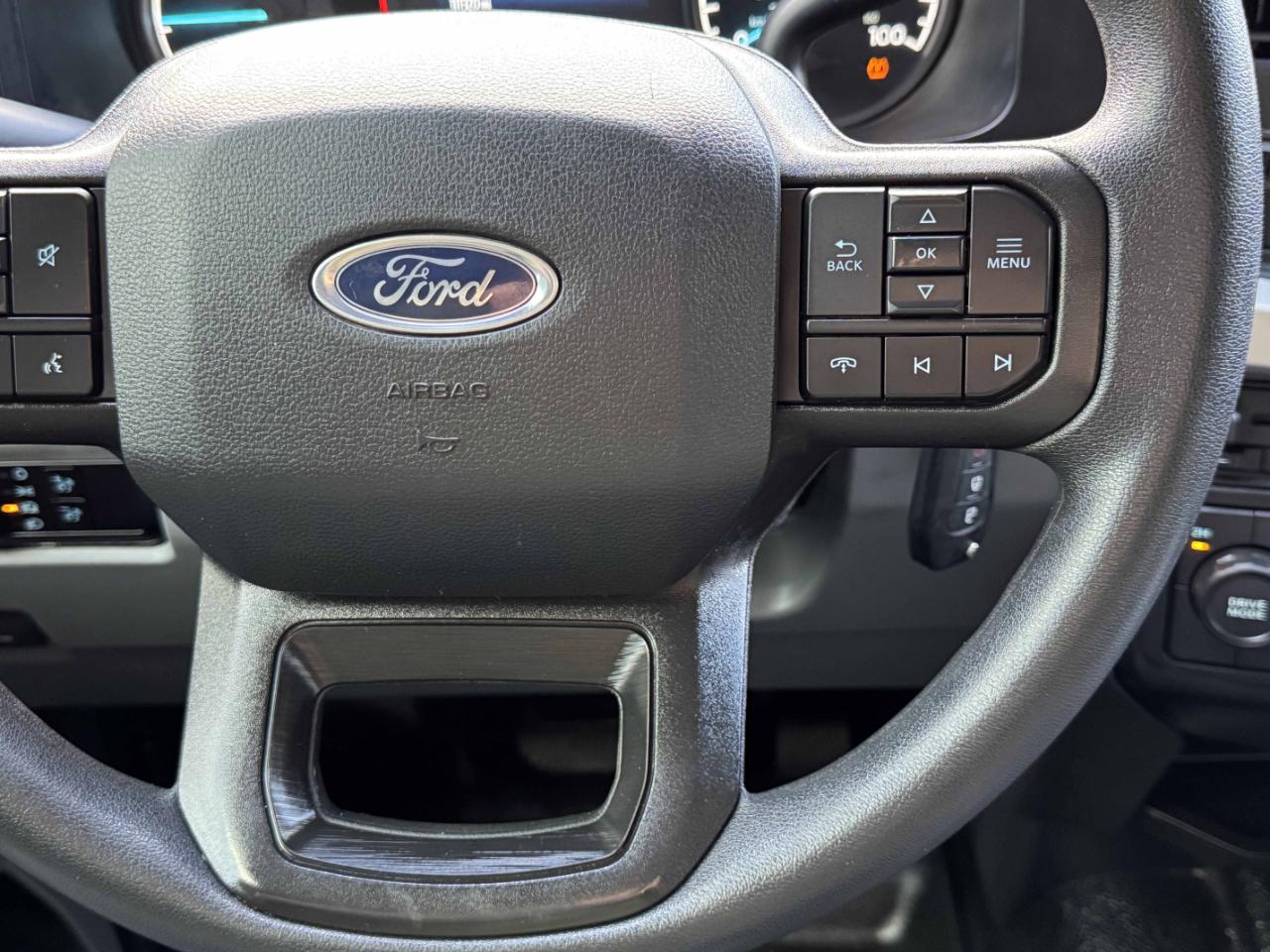 Ford Super Duty F-350 DRW  2023