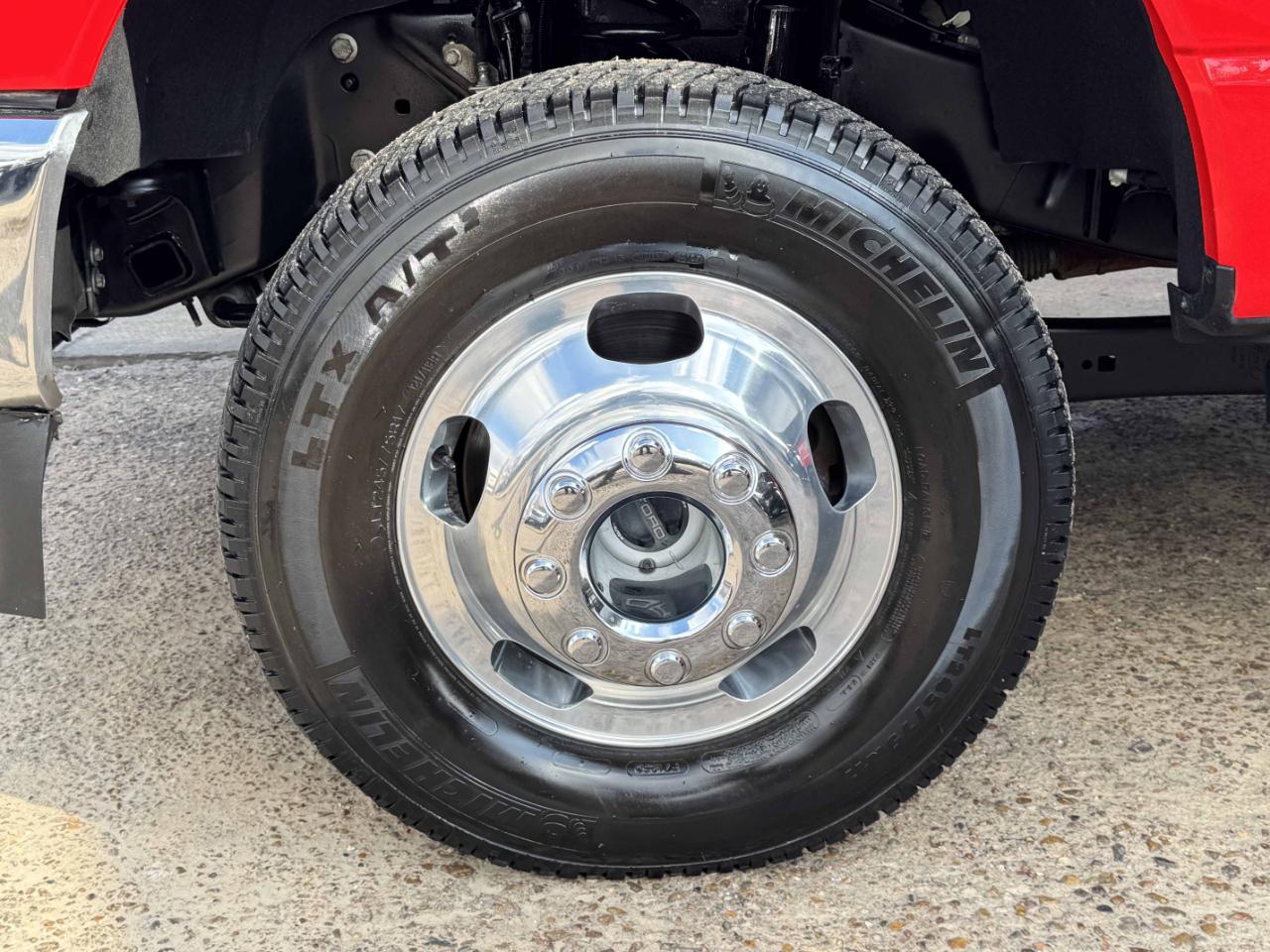 Ford Super Duty F-350 DRW  2023