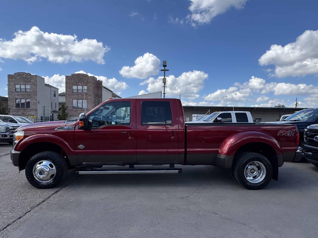 Ford Super Duty F-350 DRW  2015