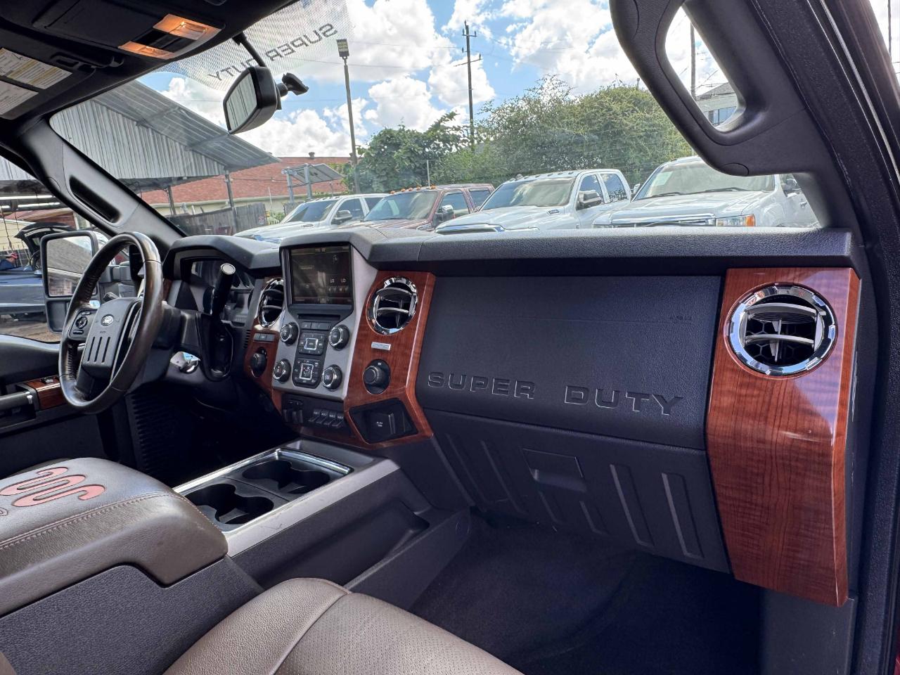 Ford Super Duty F-350 DRW  2015