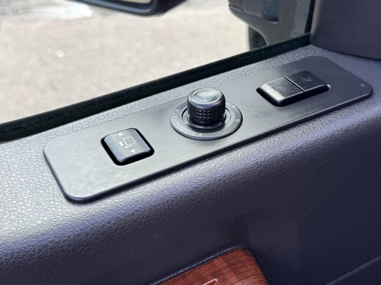 Ford Super Duty F-350 DRW  2015