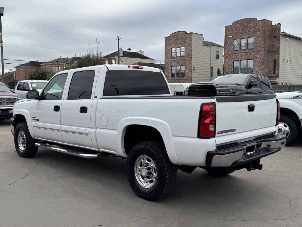 Chevrolet Silverado 2500HD LT1 Crew Cab 4WD 2006