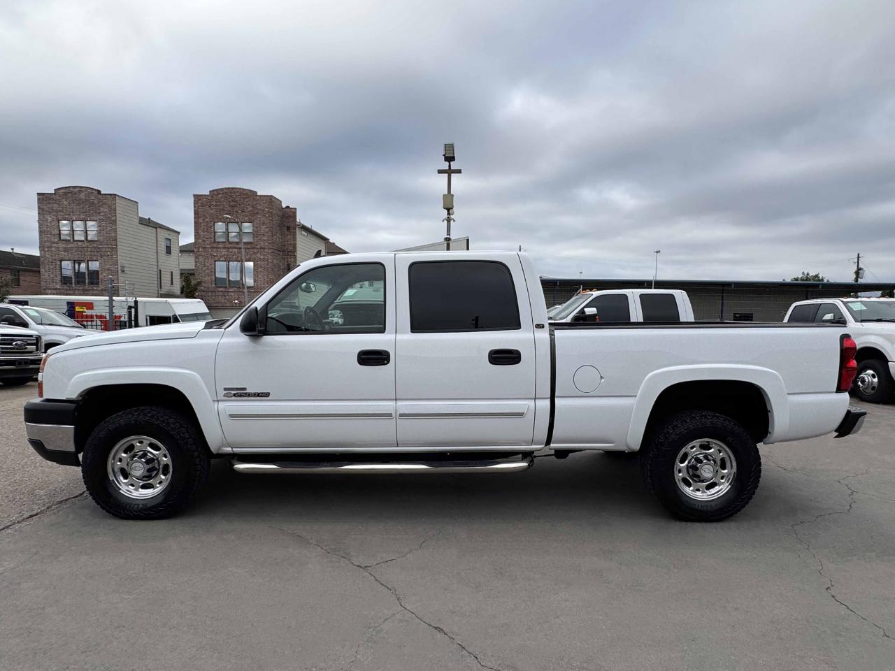 Chevrolet Silverado 2500HD LT1 Crew Cab 4WD 2006