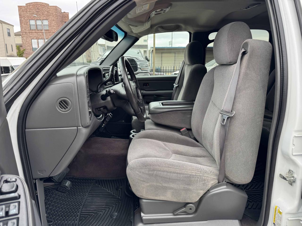 Chevrolet Silverado 2500HD LT1 Crew Cab 4WD 2006