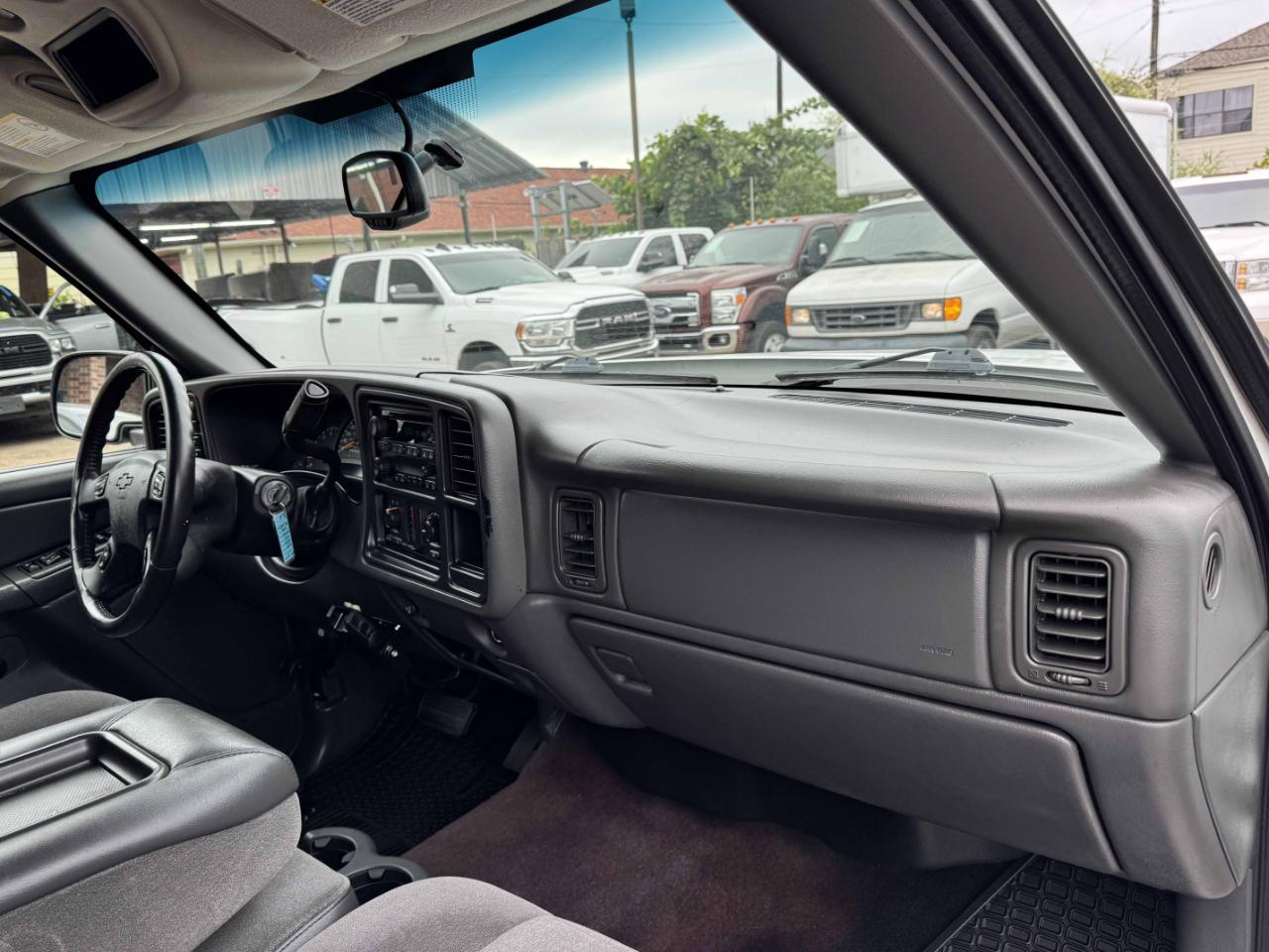 Chevrolet Silverado 2500HD LT1 Crew Cab 4WD 2006